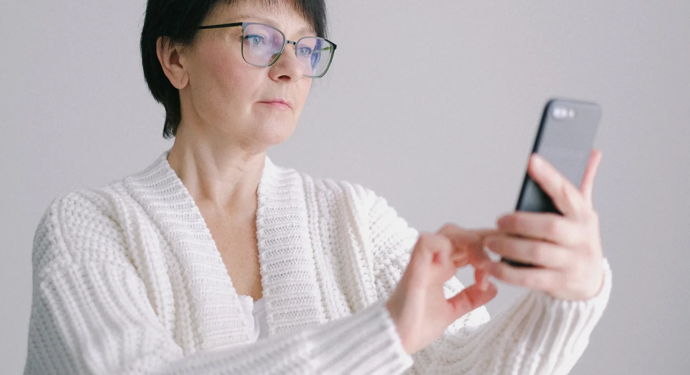 Le jour où Jeannine a reçu un SMS de sa banque : récit d'un réflexe